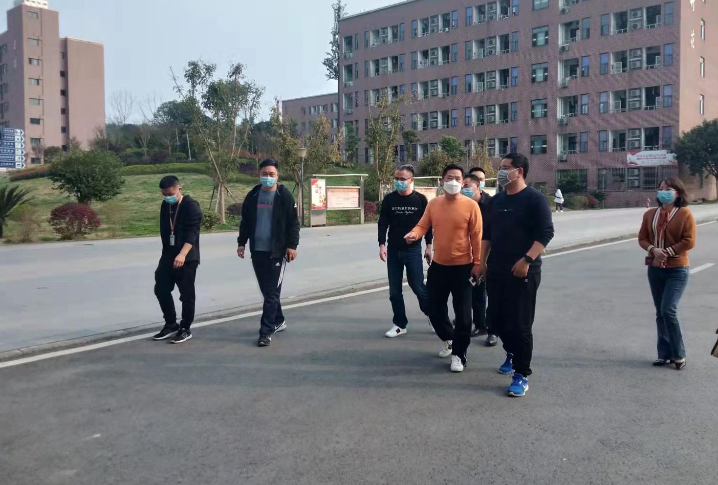 微信图片_20220312175019_副本.jpg