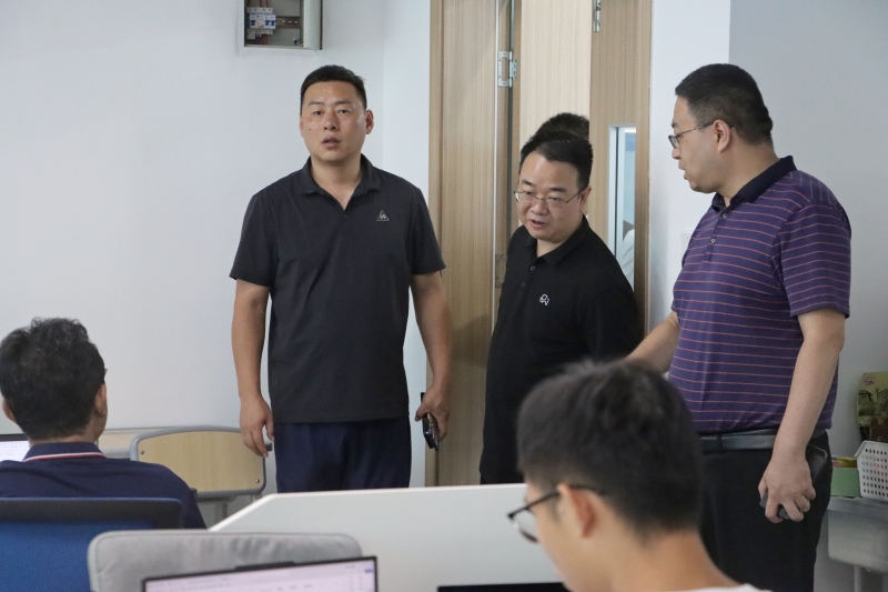 https://www.cqzhxy.cn/SITE_ATTACHE/www_cqzhxy_cn/2024-09-02/upload/image/20240902/1725237024415088507.jpg