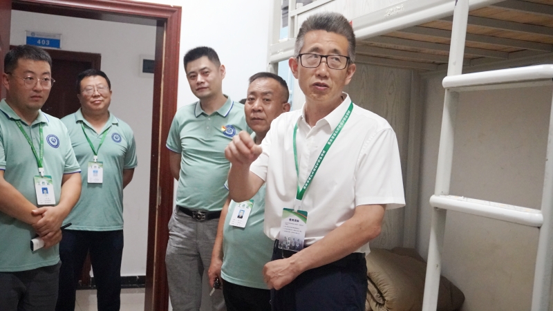 https://www.cqzhxy.cn/SITE_ATTACHE/www_cqzhxy_cn/2024-08-27/upload/image/20240827/1724739709897056949.jpg