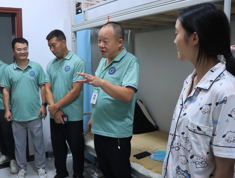 https://www.cqzhxy.cn/SITE_ATTACHE/www_cqzhxy_cn/2024-08-27/upload/image/20240827/1724739871618037585.jpg