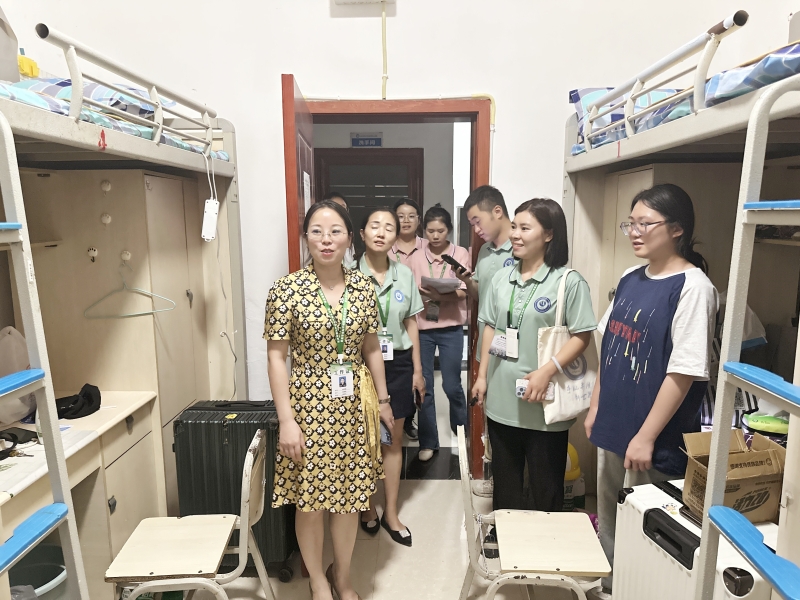https://www.cqzhxy.cn/SITE_ATTACHE/www_cqzhxy_cn/2024-08-27/upload/image/20240827/1724739809149034462.jpg