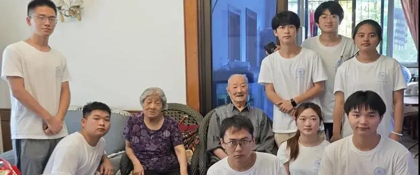 https://www.cqzhxy.cn/SITE_ATTACHE/www_cqzhxy_cn/2024-08-28/upload/image/20240828/1724804325910051318.png